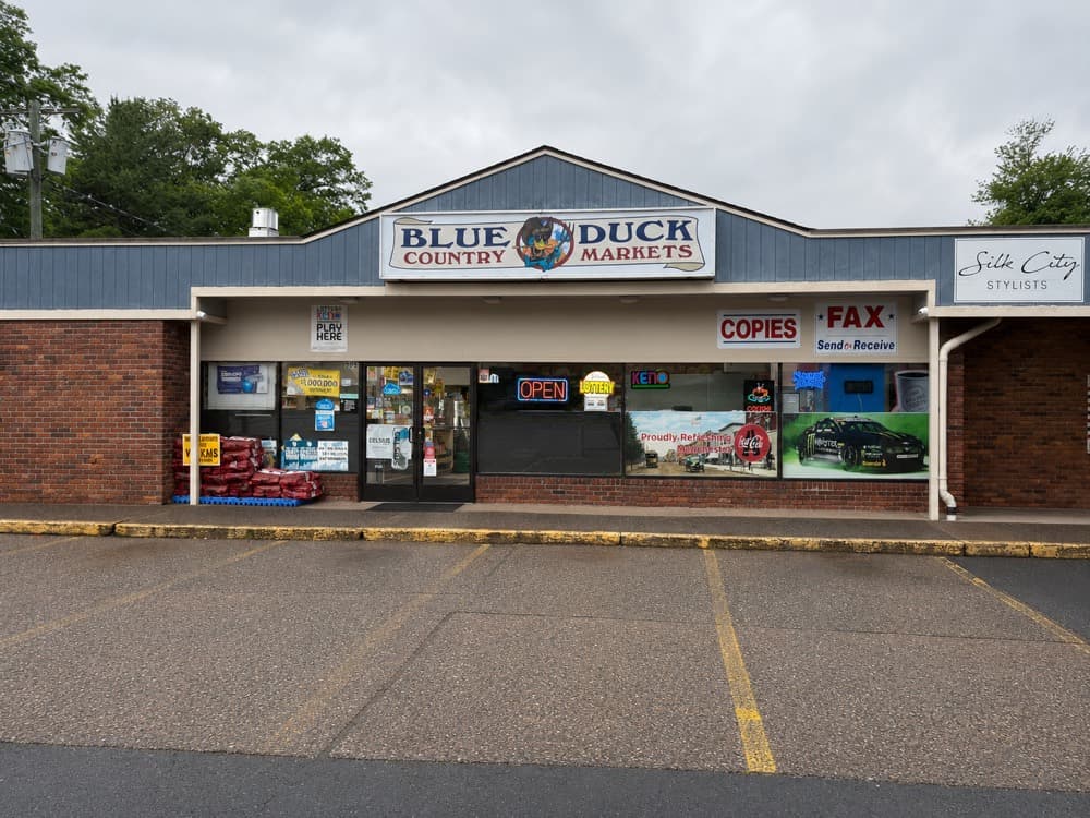 Blue Duck Country Markets Sign